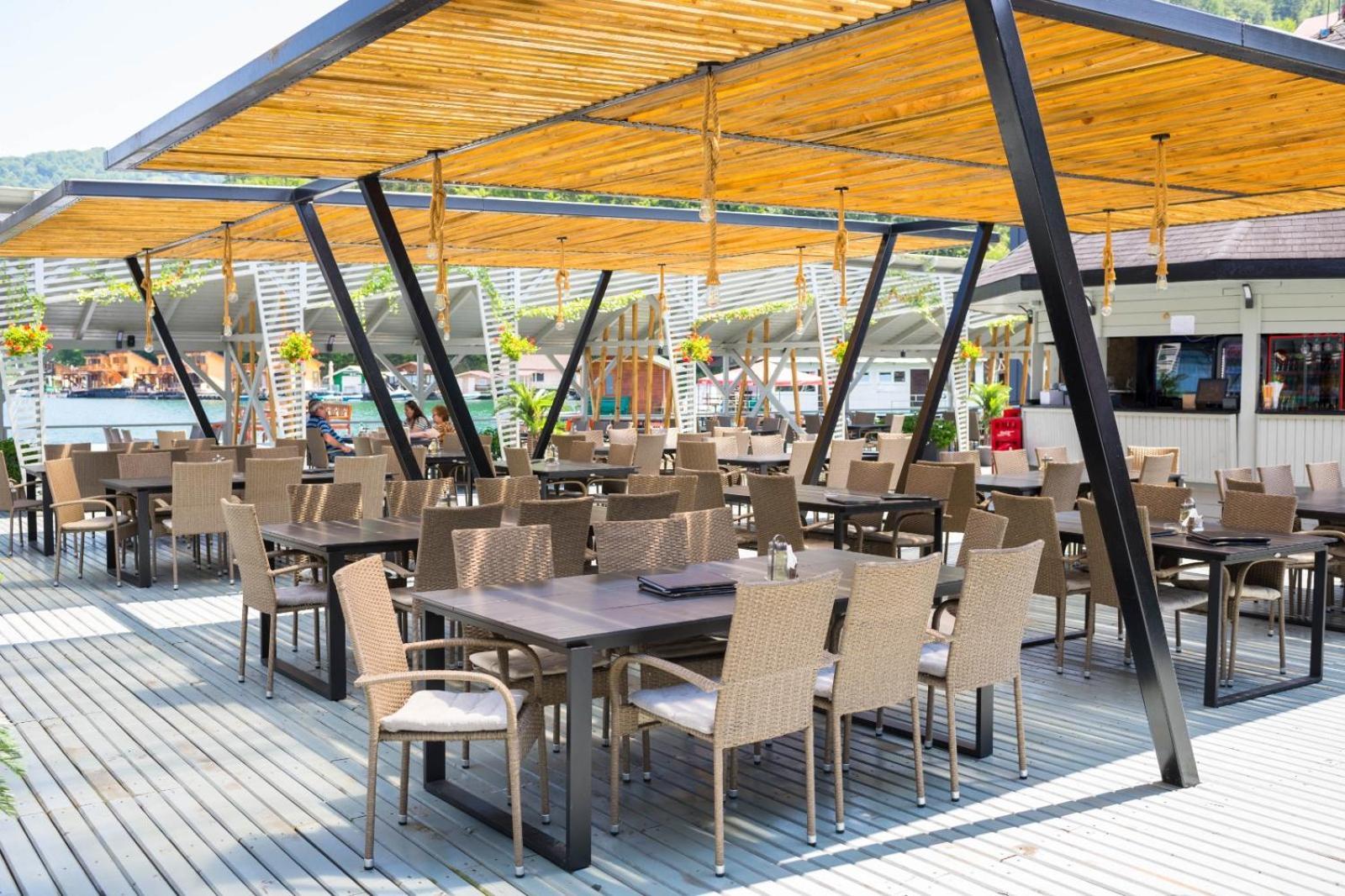 Hotel Pescarus Port Bicaz Exterior photo