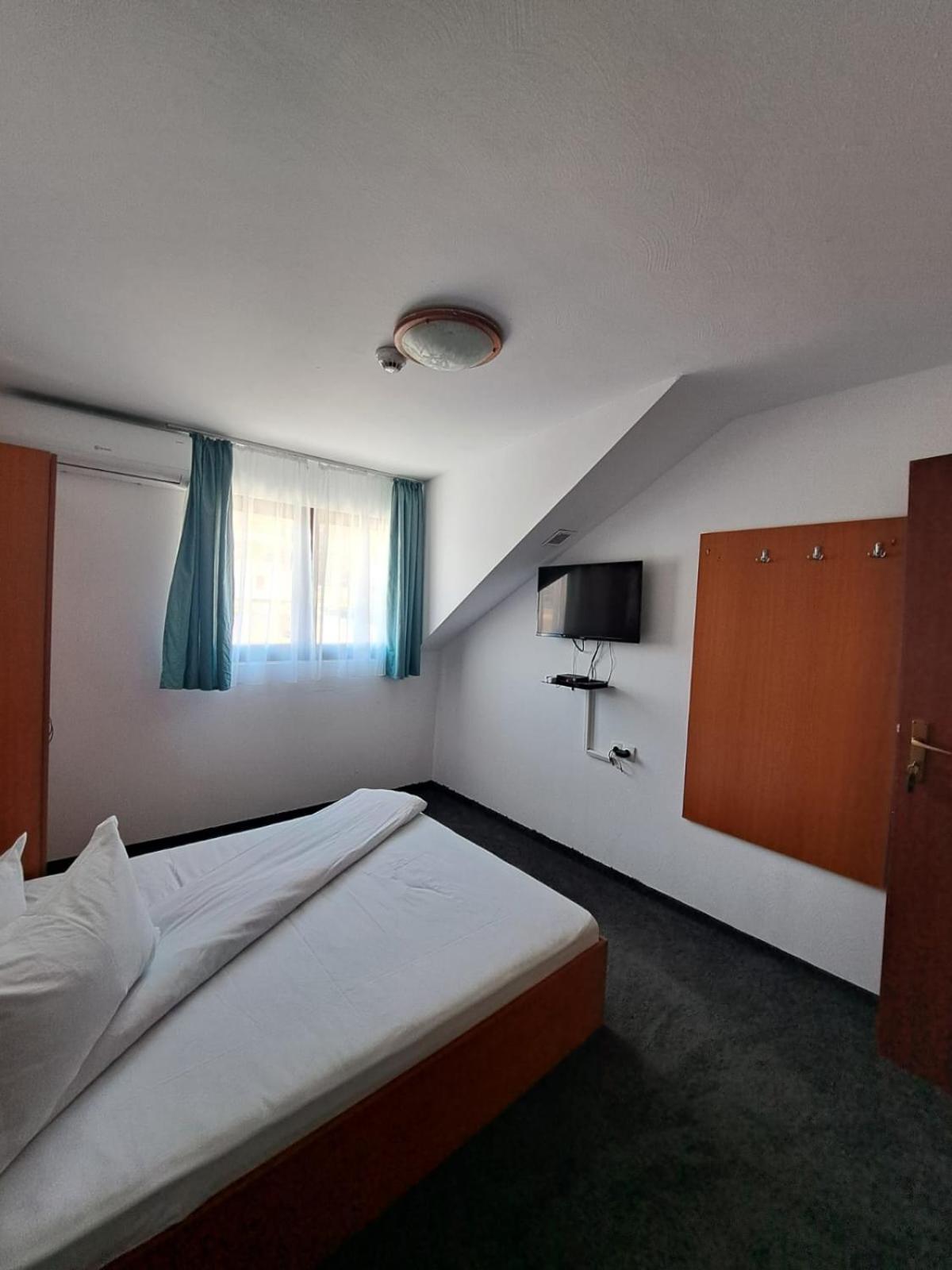 Hotel Pescarus Port Bicaz Exterior photo