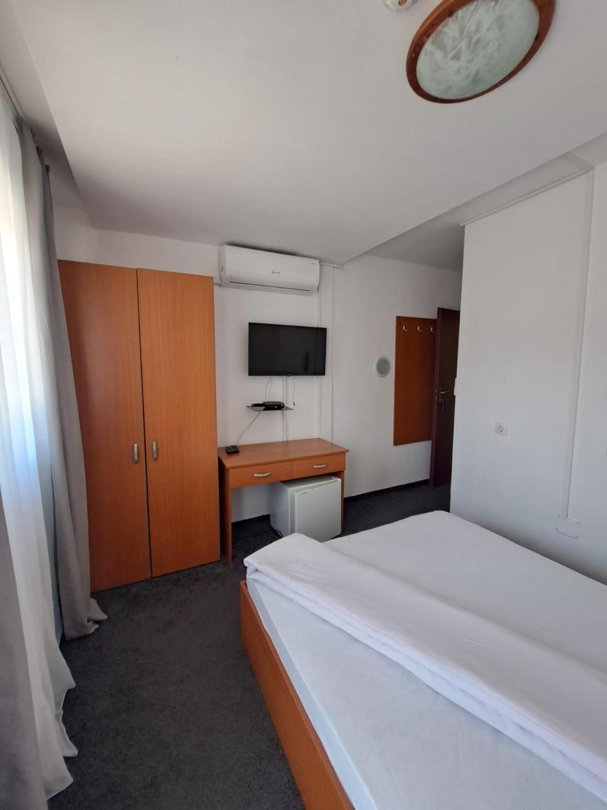 Hotel Pescarus Port Bicaz Exterior photo