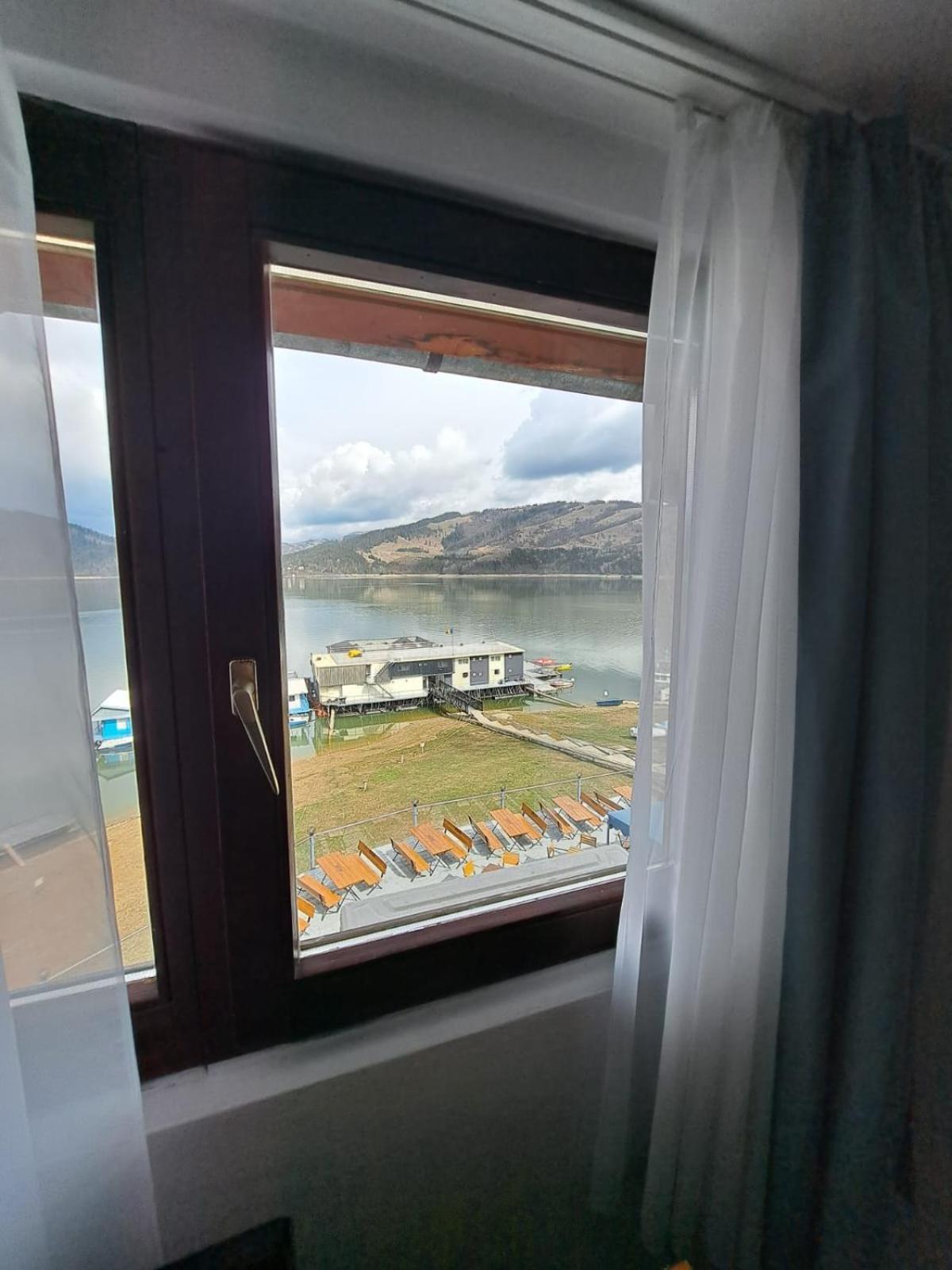 Hotel Pescarus Port Bicaz Exterior photo