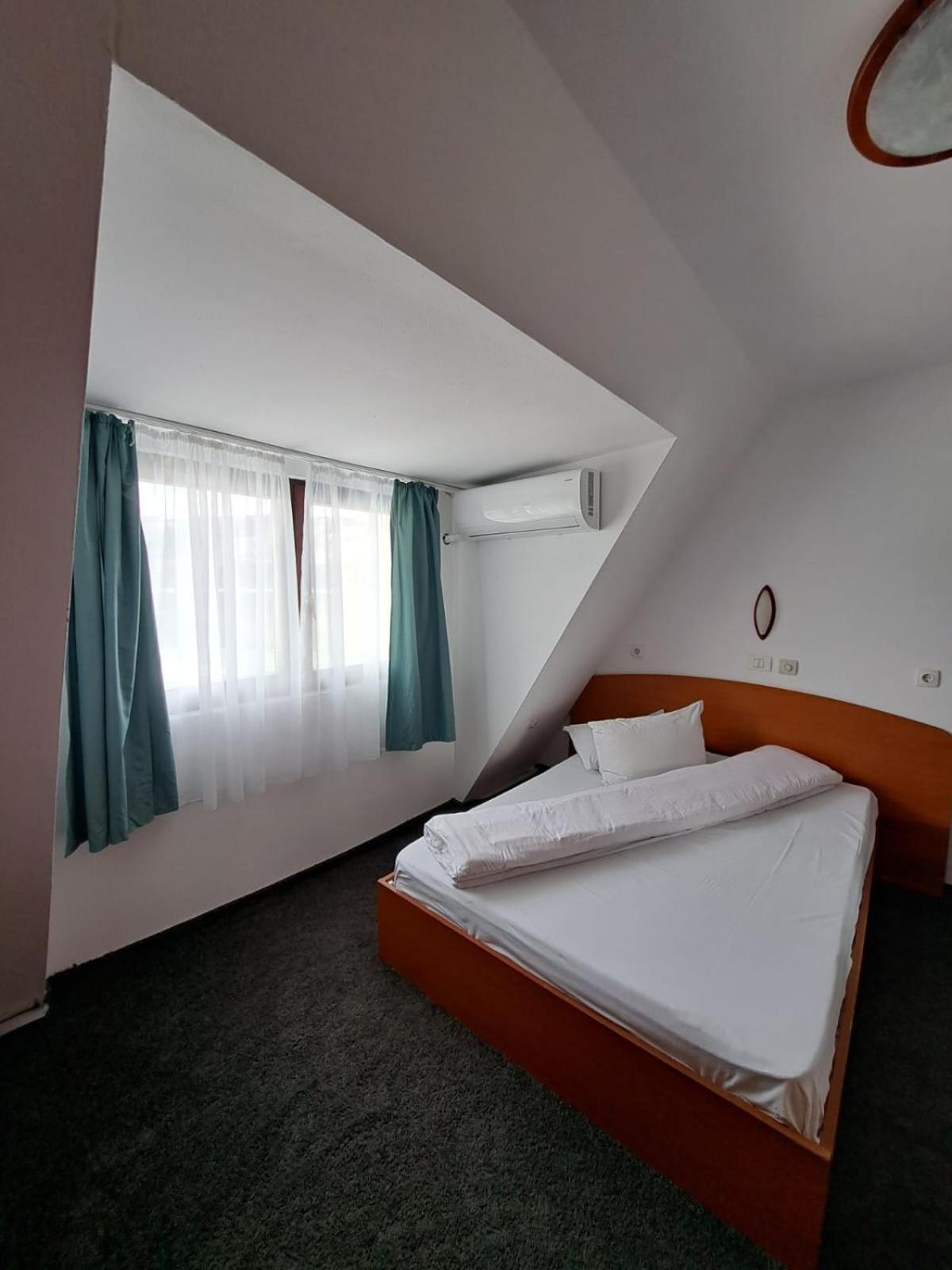Hotel Pescarus Port Bicaz Exterior photo